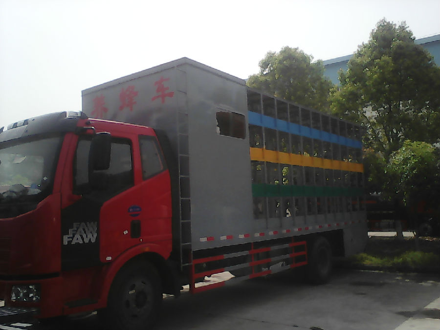 解放J6養(yǎng)蜂車