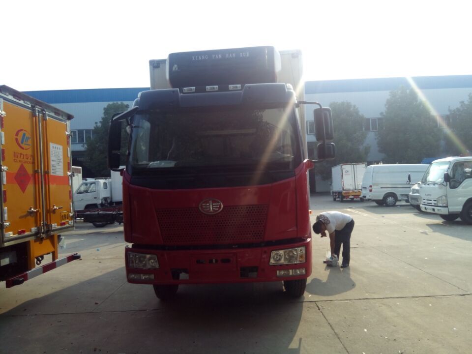 江鈴J6冷藏車