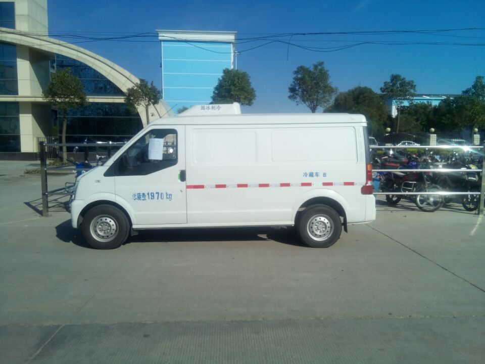 國五面包冷藏車