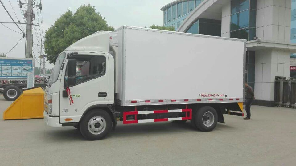 江鈴國五冷藏車