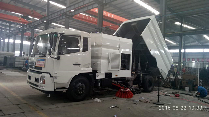 東風(fēng)天錦洗掃車