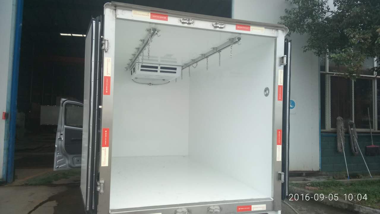 長(zhǎng)安國(guó)五冷藏車