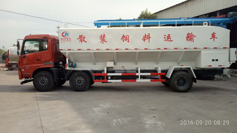 天錦30方散裝飼料運(yùn)輸車