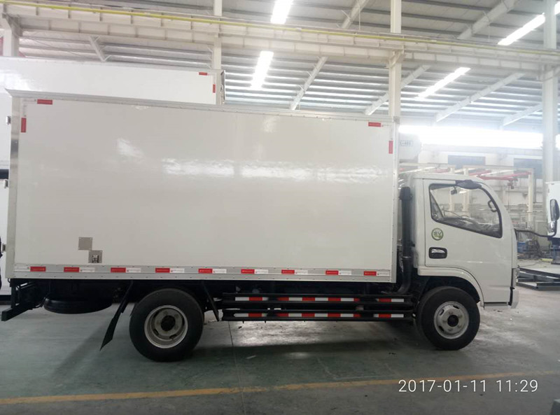 東風(fēng)國五4米2冷藏車