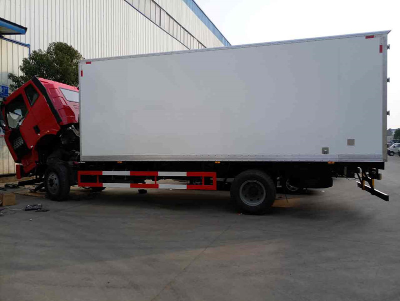 解放國五6米8冷藏車