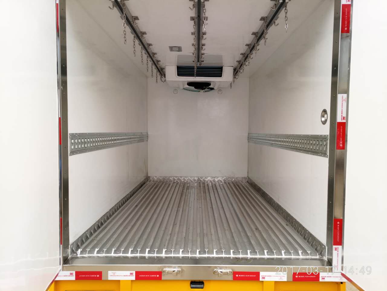 長安國五肉鉤冷藏車 (1).jpg