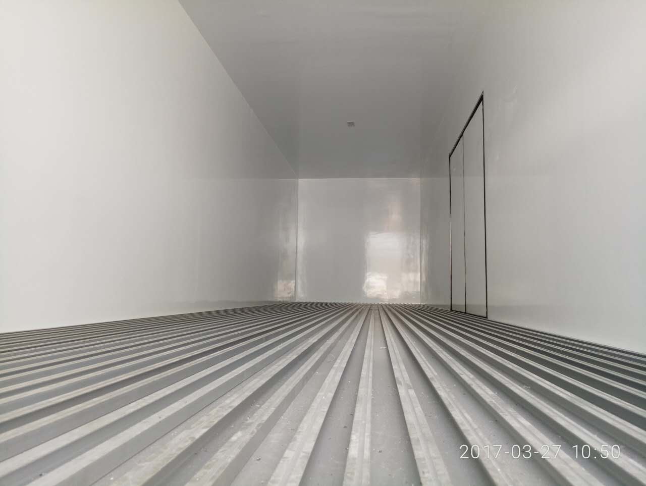 天龍國五9米6冷藏車