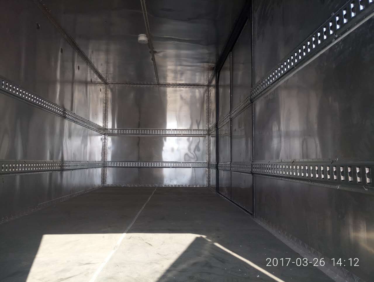 毒性和感染性物品廂式運輸車 (6).jpg