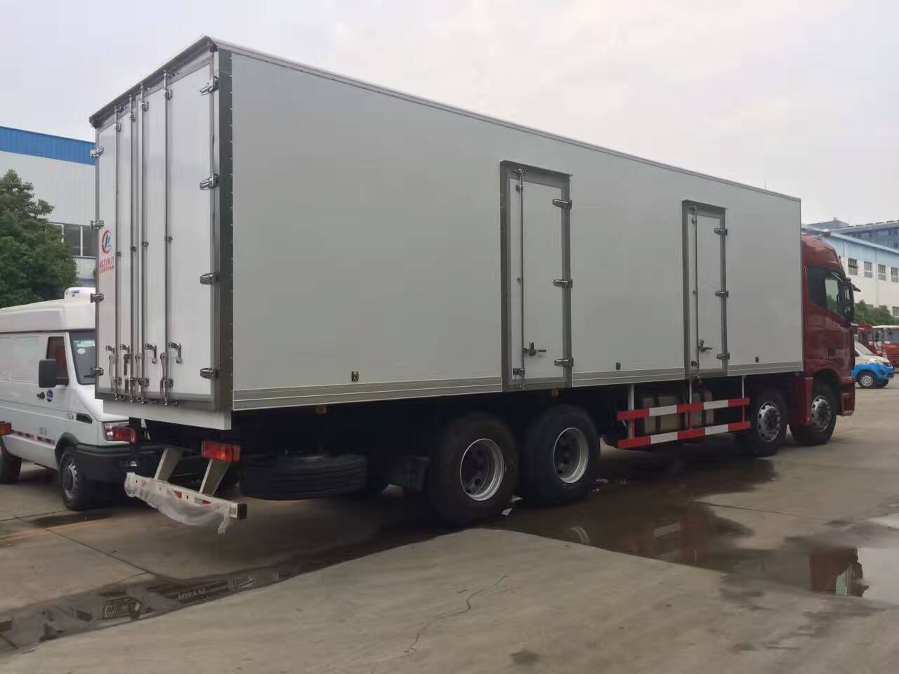 歐曼國五9米6冷藏車 (13).jpg