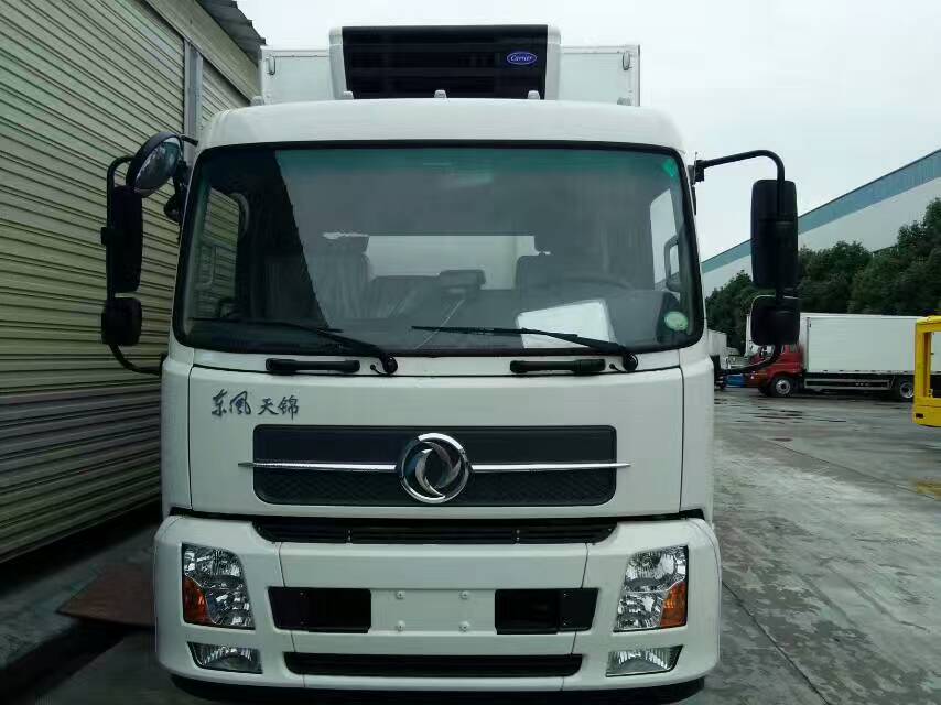東風(fēng)天錦國五7米4冷藏車