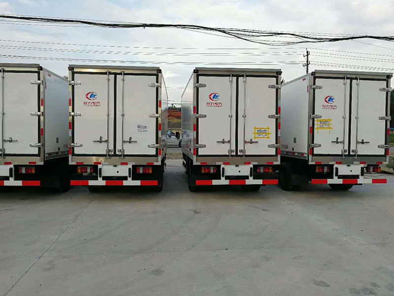 江鈴國五4米2冷藏車