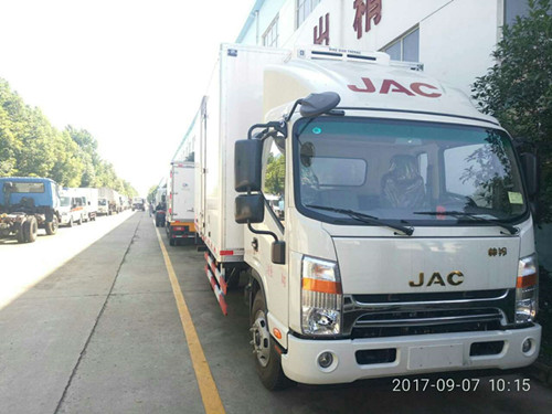 帥鈴排半5米2冷藏車 (1).jpg