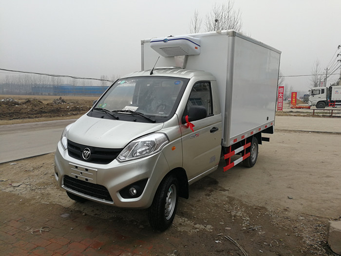 福田伽途2米8冷藏車(chē)