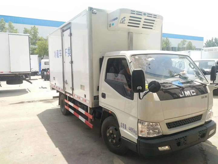 江鈴順達寬體國五4米2冷藏車