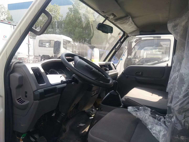 江鈴順達寬體4米2冷藏車 (8).jpg