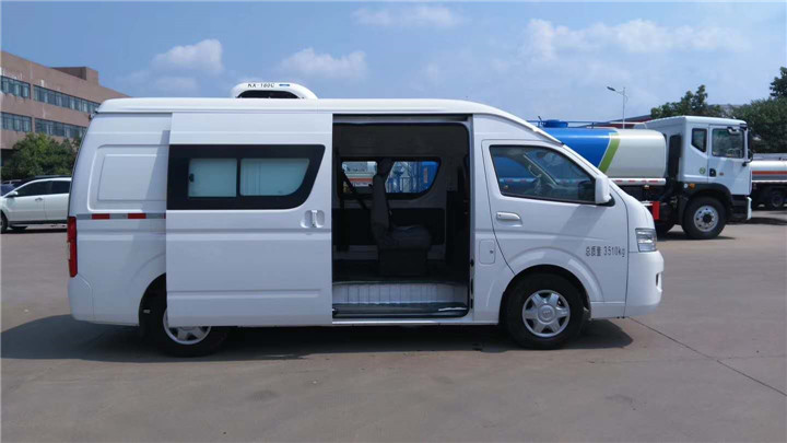 福田G9國(guó)五面包冷藏車 (9).jpg