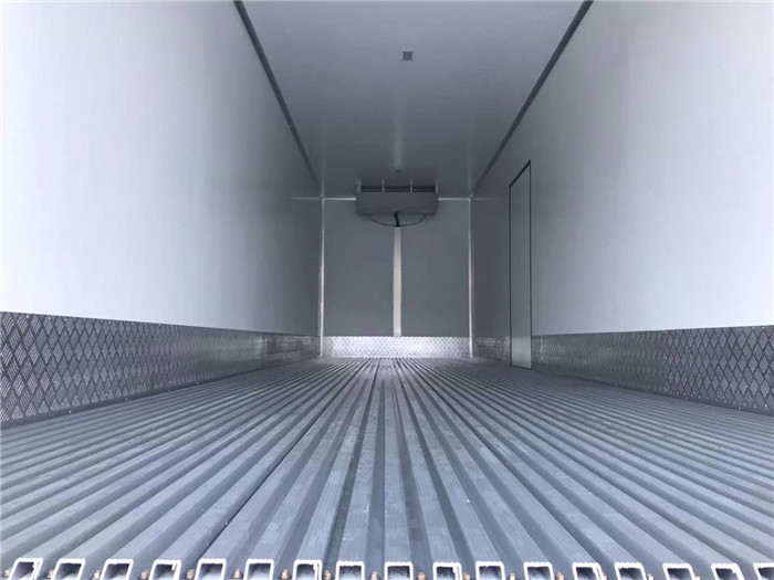 陜汽德龍9米6冷藏車 (5).jpg