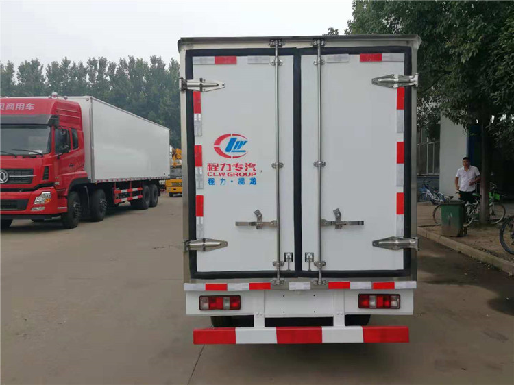 長(zhǎng)安國(guó)五2米7冷藏車 (2).jpg