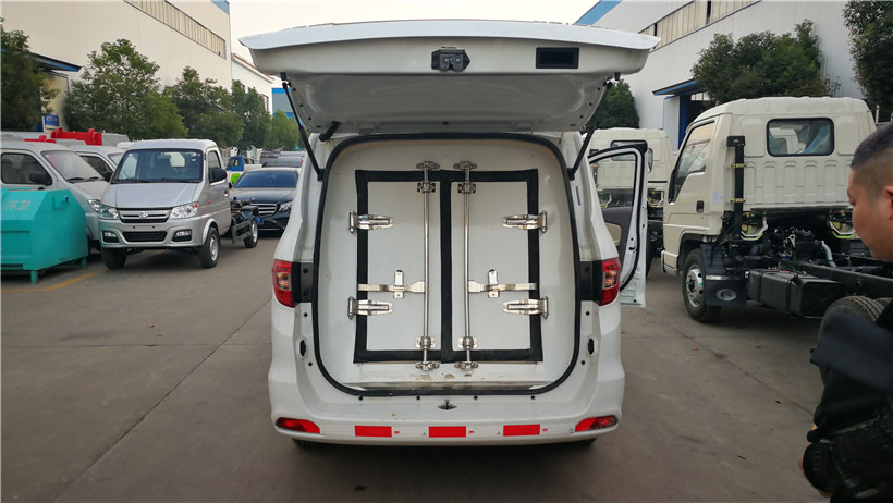 福田伽途IX5藥品面包冷藏車 (5).jpg