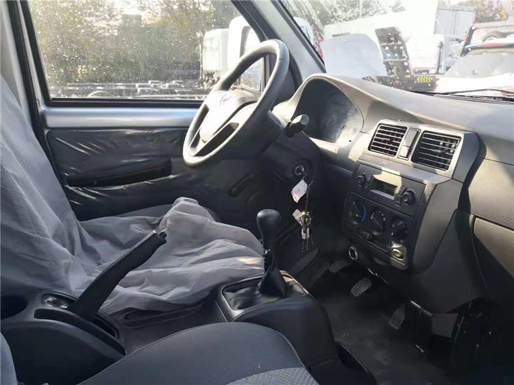 五菱2米4冷藏車