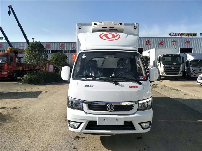 東風(fēng)國六3米5冷藏車