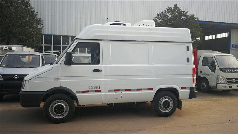 依維柯面包冷藏車