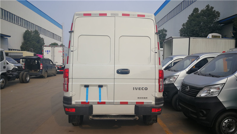 依維柯面包冷藏車