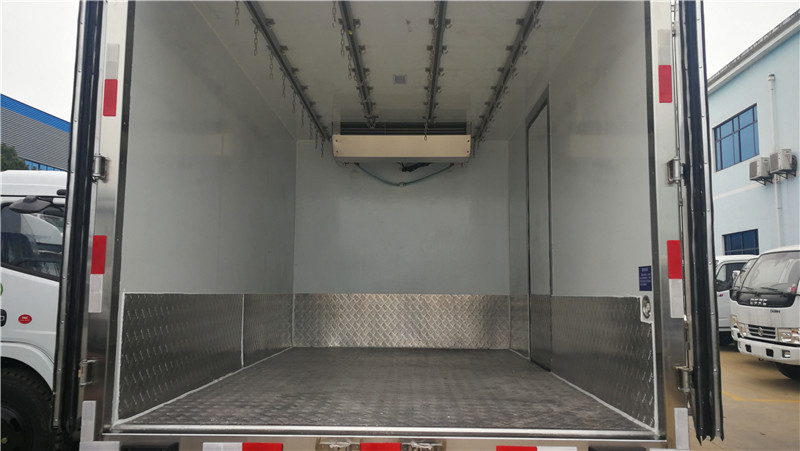 江淮帥鈴排半3米7冷藏車