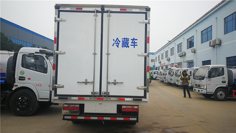 江淮帥鈴排半3米7冷藏車