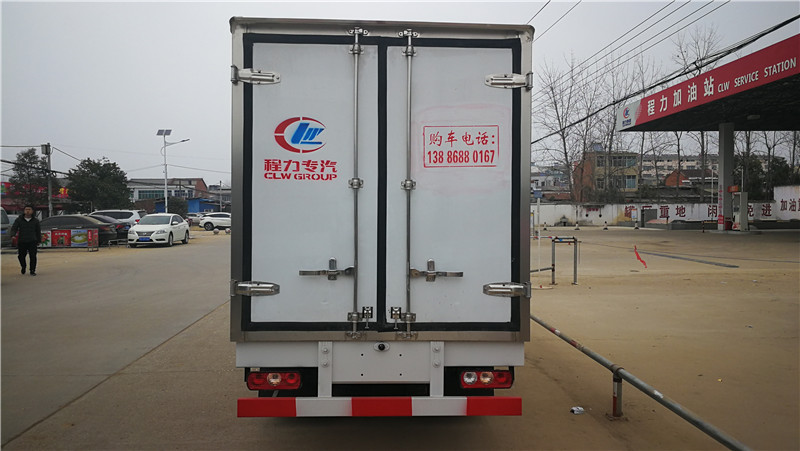 躍進下福星柴油冷藏車