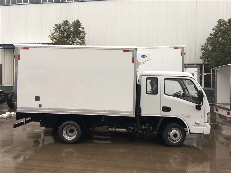 躍進(jìn)排半3米2冷藏車 (4).jpg
