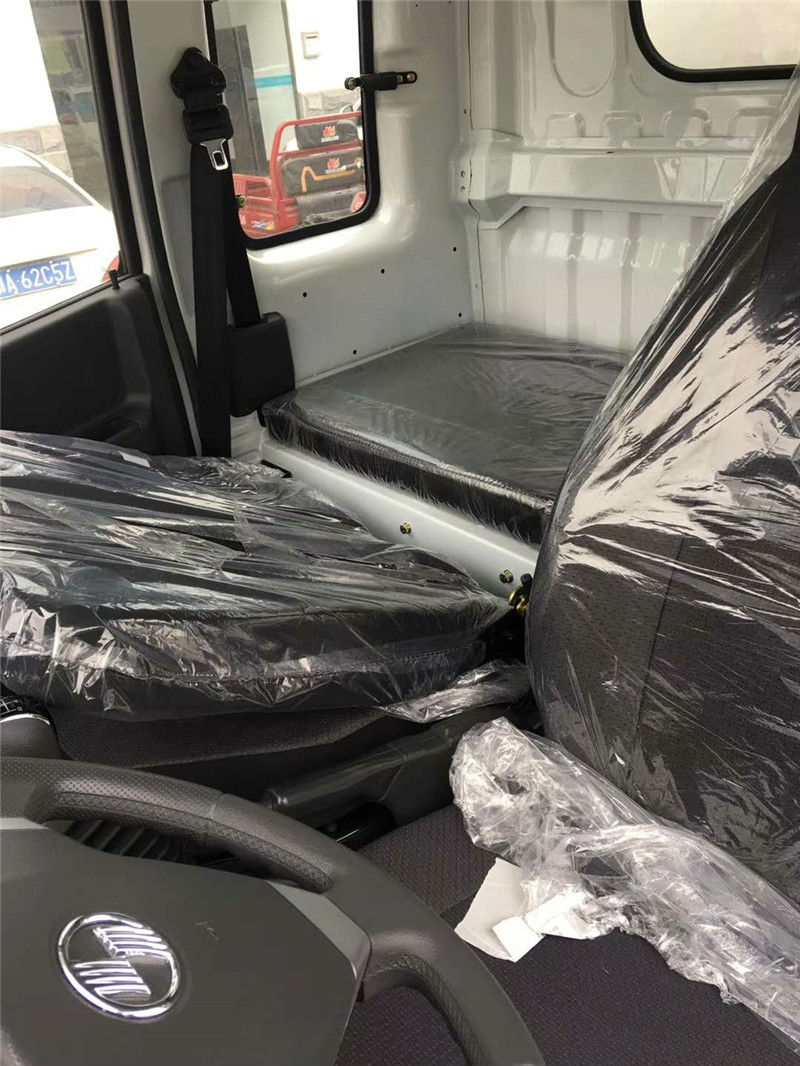 躍進(jìn)排半3米2冷藏車 (5).jpg