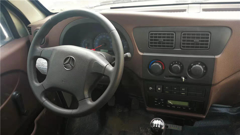 重汽王牌油氣兩用3米5冷藏車 (5).jpg