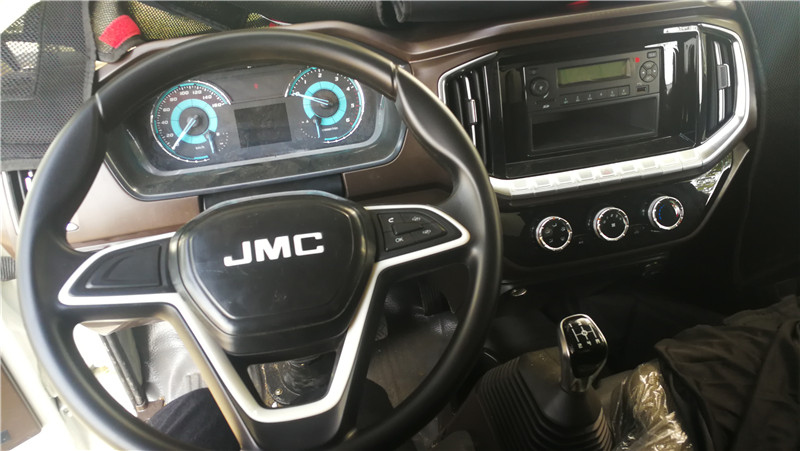 江鈴國(guó)六4米2冷藏車