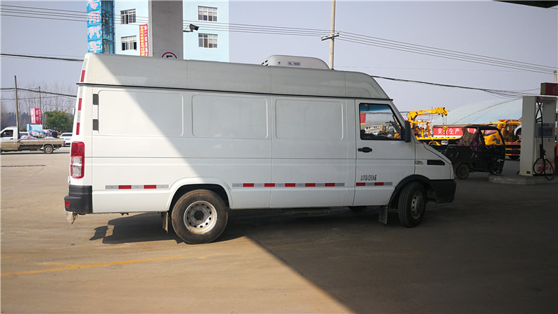 依維柯后雙輪 (9).jpg