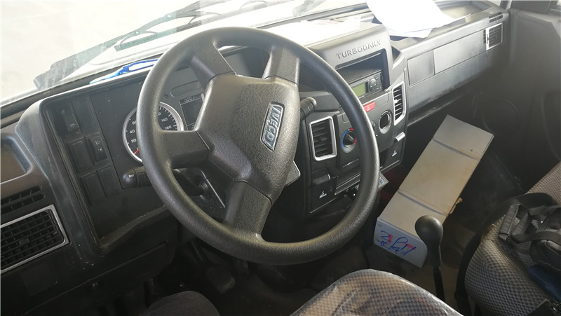 依維柯后雙輪 (10).jpg