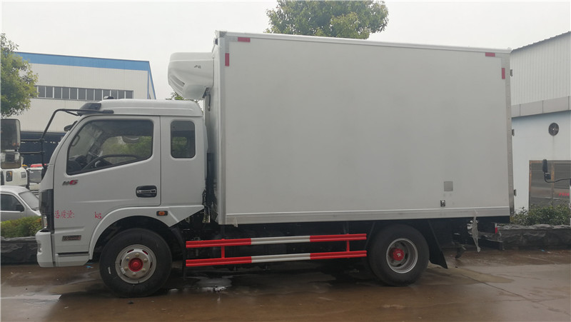 東風(fēng)凱普特排半3米8冷藏車 (3).jpg