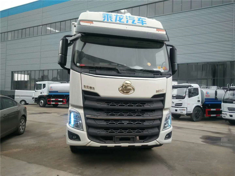 柳汽乘龍9米6冷藏車