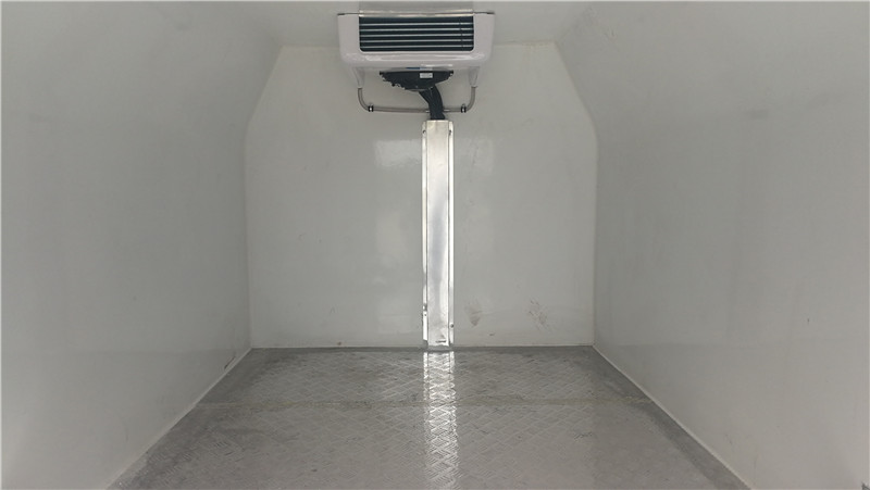 江鈴特順面包冷藏車 (5).jpg