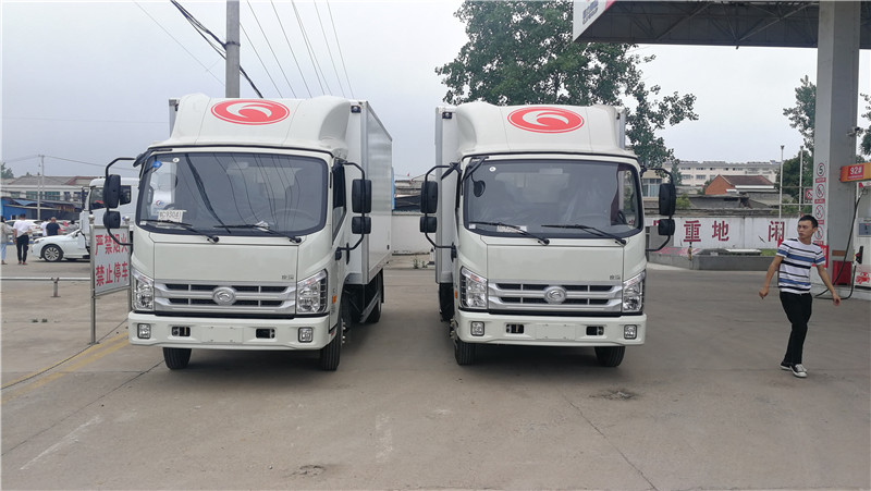 福田康瑞4米2冷藏車 (1).jpg