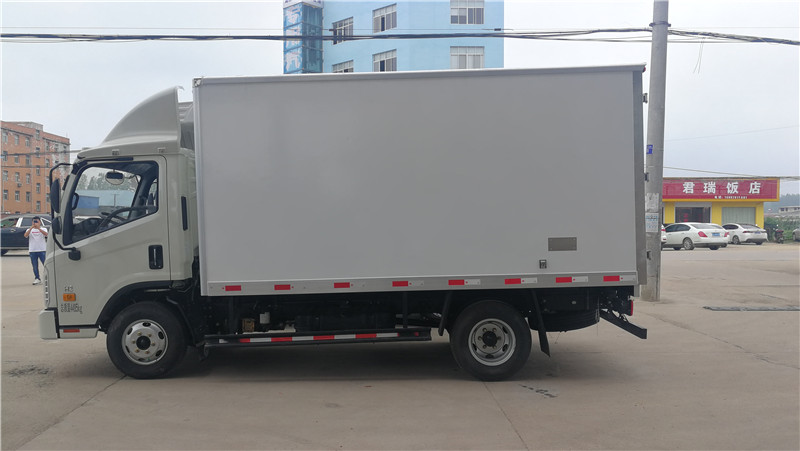福田康瑞4米2冷藏車 (3).jpg