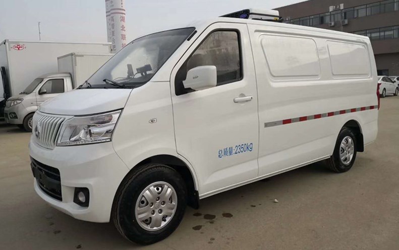 長(zhǎng)安睿行國(guó)六面包冷藏車(chē) (3).jpg