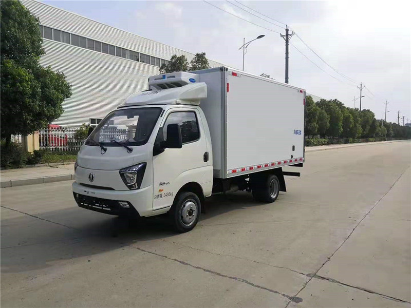 飛碟國六3米5冷藏車 (6).jpg