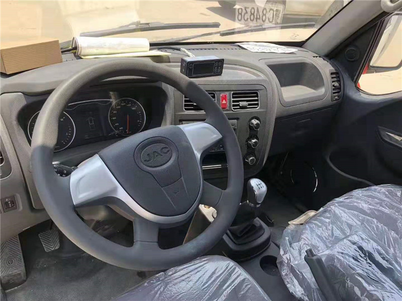 江淮康鈴國六3米5冷藏車 (2).jpg