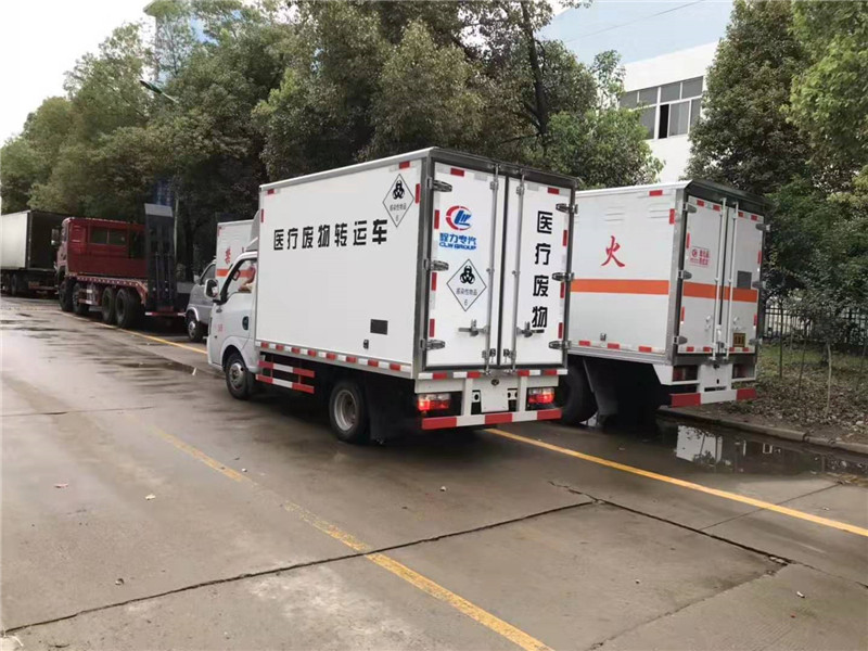 東風(fēng)途逸國六3米5醫(yī)療廢物轉(zhuǎn)運車 (4).jpg