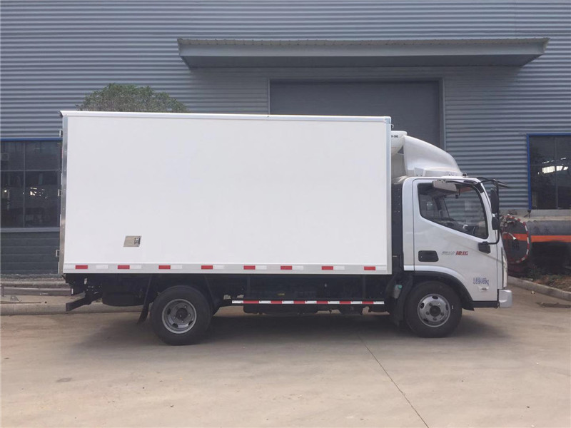 福田奧鈴國六4米2冷藏車 (10).jpg