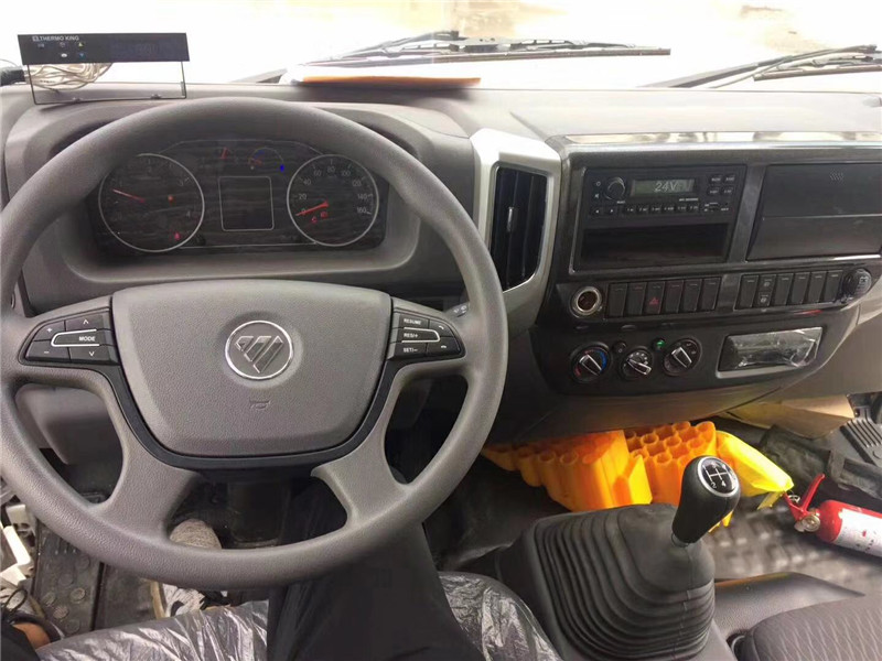 福田奧鈴國六4米2冷藏車 (5).jpg