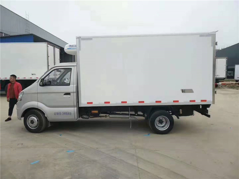 長安國六3米冷藏車 (4).jpg