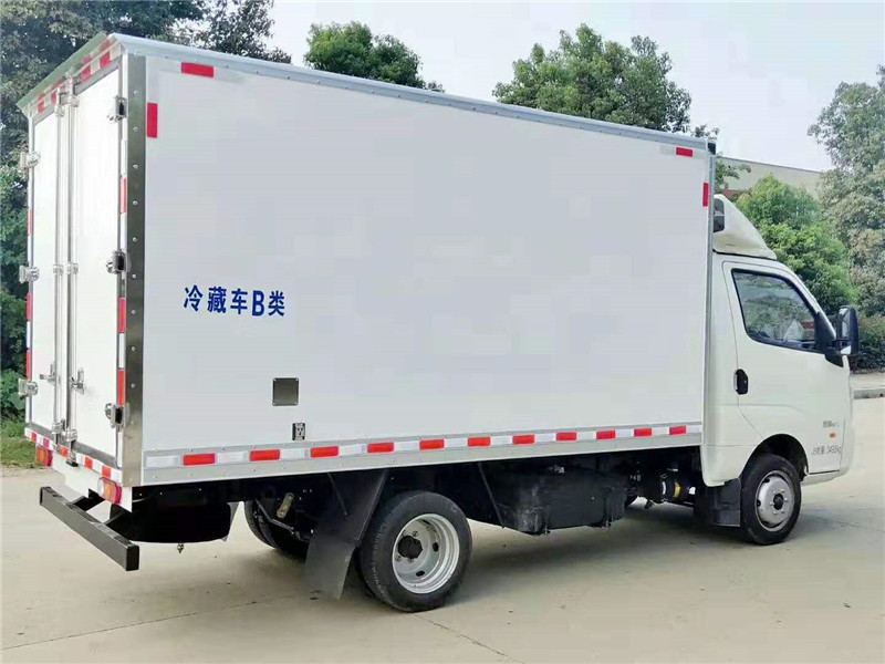 飛碟國六3米5冷藏車 (4).jpg