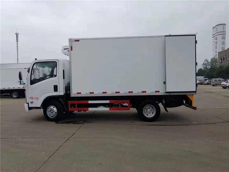 五十鈴KV600冷藏車